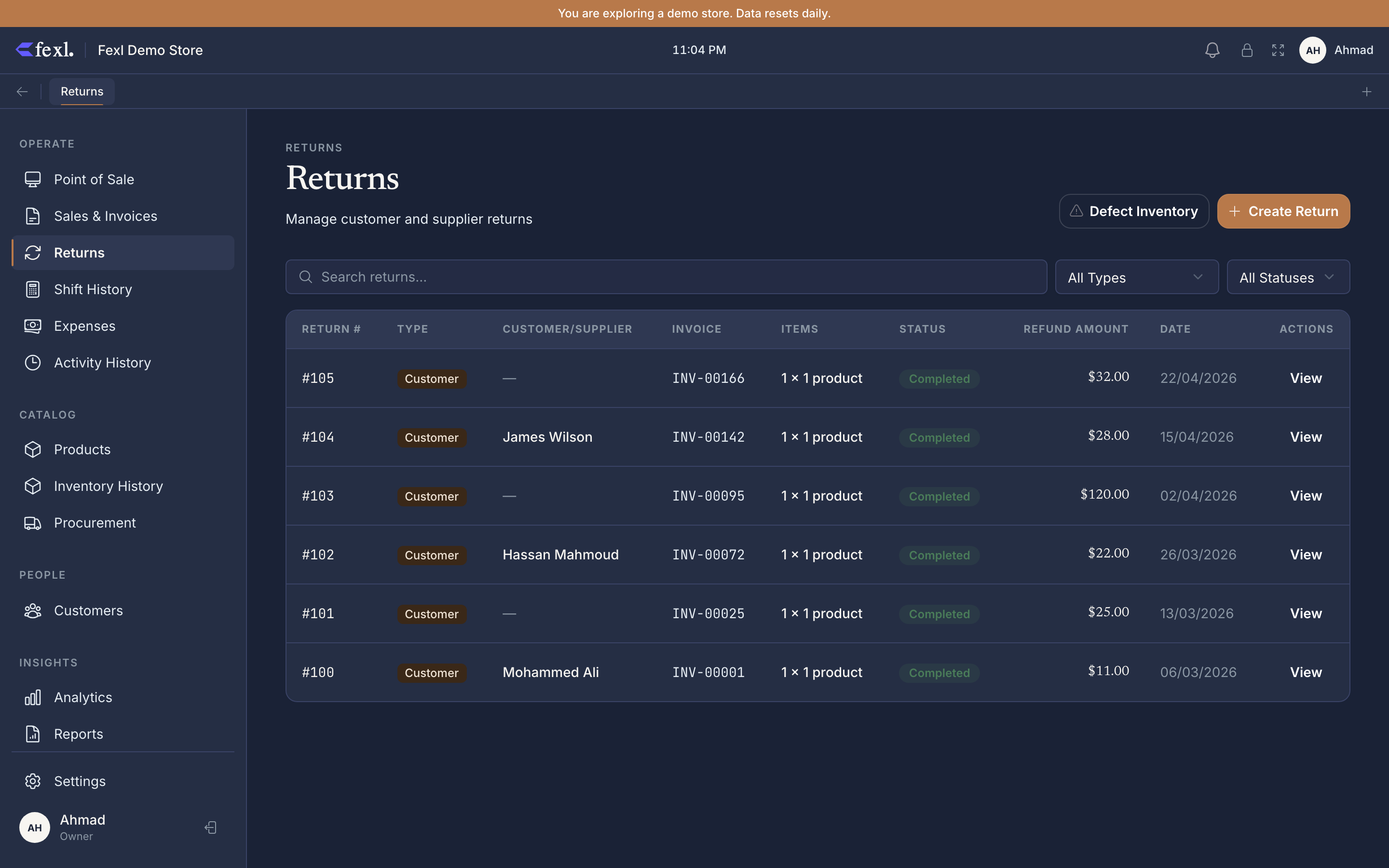 Returns list — six recent returns with customer/supplier badges, invoice numbers, item counts, refund amounts, and Type / Status filter dropdowns
